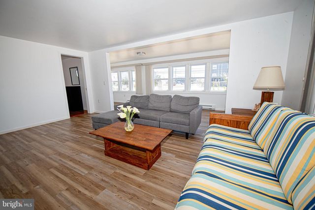 717 N CENTRAL AVE, Surf City, NJ 08008