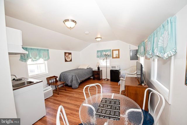 717 N CENTRAL AVE, Surf City, NJ 08008