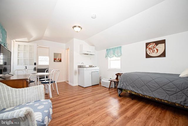 717 N CENTRAL AVE, Surf City, NJ 08008