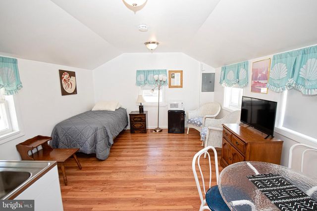 717 N CENTRAL AVE, Surf City, NJ 08008
