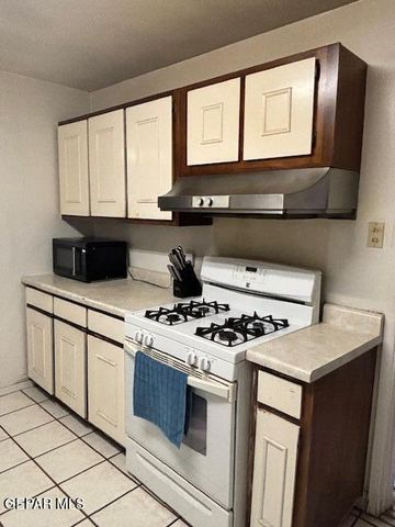 133 BAYWOOD Road, El Paso, TX 79915