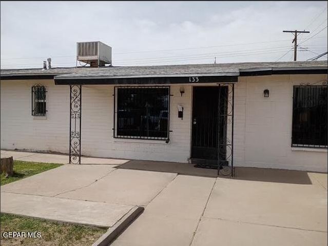 133 BAYWOOD Road, El Paso, TX 79915