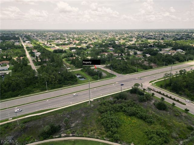 910 Meadow RD, Lehigh Acres, FL 33973