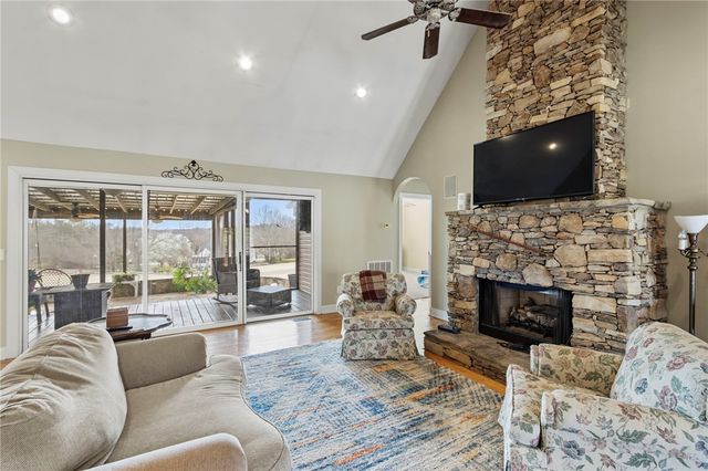 116 Fairway Drive, Pickens, SC 29671