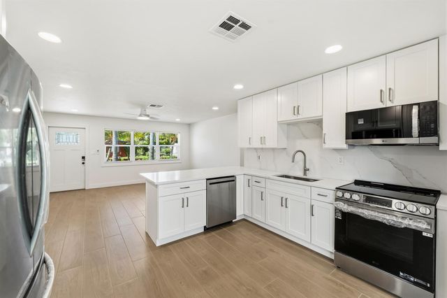 802 Lytle Street, West Palm Beach, FL 33405