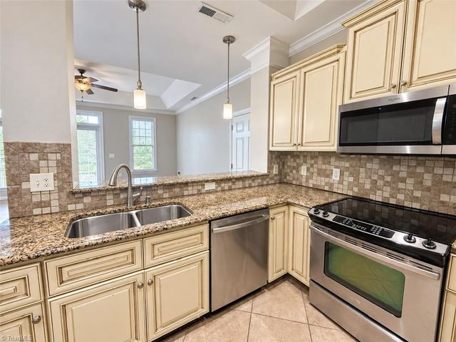 238 E Lewis Street 403, Greensboro, NC 27406