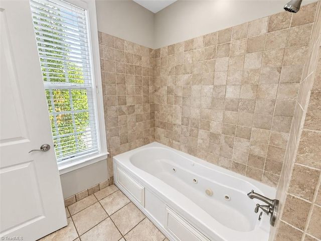 238 E Lewis Street 403, Greensboro, NC 27406