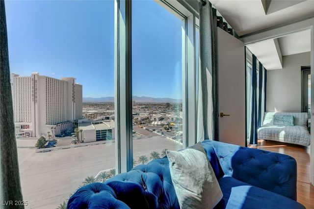 2700 Las Vegas Boulevard 1401, Las Vegas, NV 89109