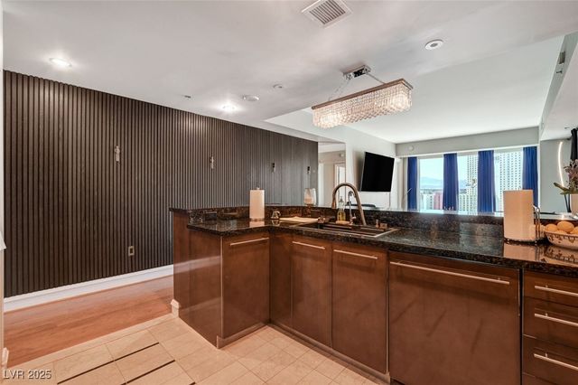 2700 Las Vegas Boulevard 1401, Las Vegas, NV 89109