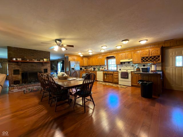 4115 E Olive Branch Road, Bloomfield, IN 47424