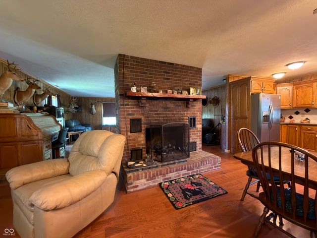 4115 E Olive Branch Road, Bloomfield, IN 47424