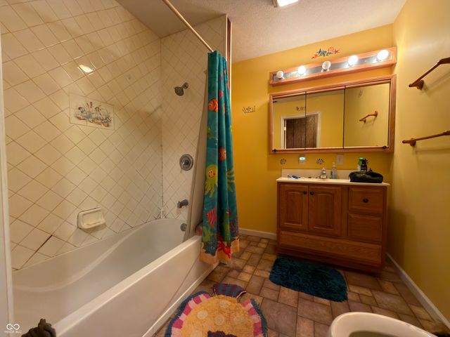 4115 E Olive Branch Road, Bloomfield, IN 47424
