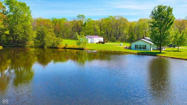 4115 E Olive Branch Road, Bloomfield, IN 47424