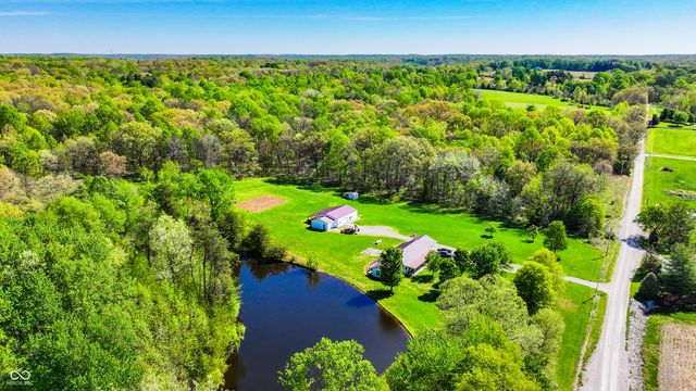 4115 E Olive Branch Road, Bloomfield, IN 47424