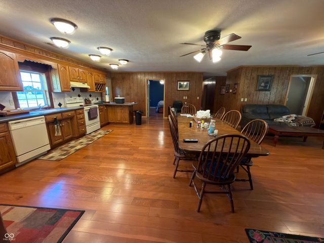 4115 E Olive Branch Road, Bloomfield, IN 47424