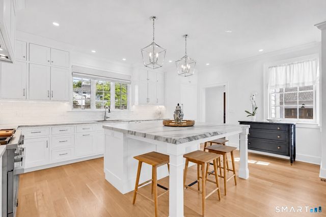 920 Old Post Road, Fairfield, CT 06824
