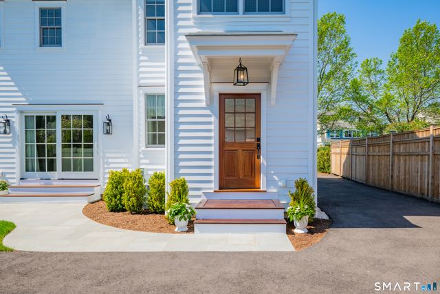 920 Old Post Road, Fairfield, CT 06824