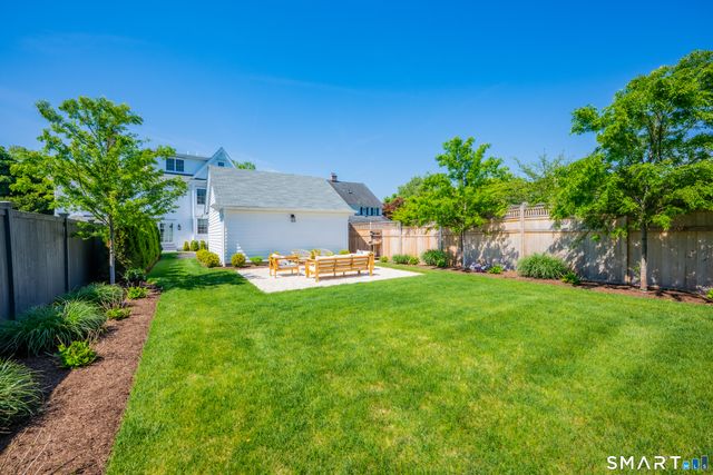 920 Old Post Road, Fairfield, CT 06824