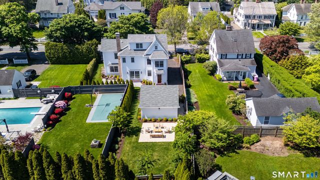 920 Old Post Road, Fairfield, CT 06824