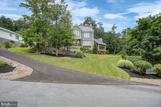 12101 MOUNTAINSIDE DR, Mercersburg, PA 17236
