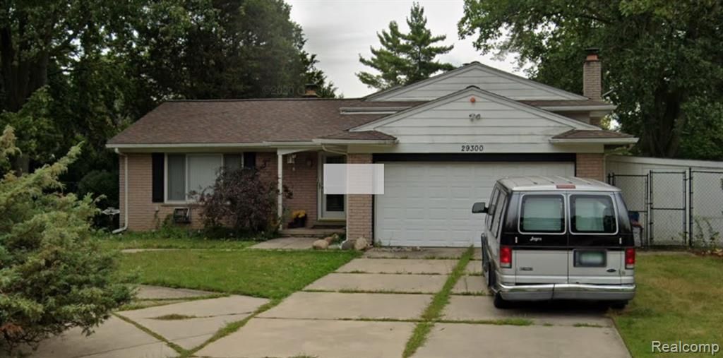 29300 Kensington Court, Southfield, MI 48076