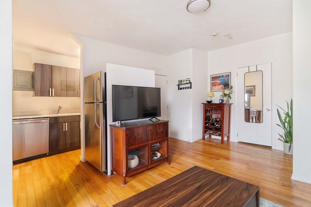 5 N Margin Street 5, Boston, MA 02113