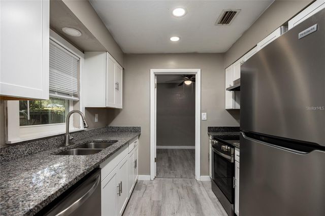 14637 NE 145TH AVENUE, Waldo, FL 32694