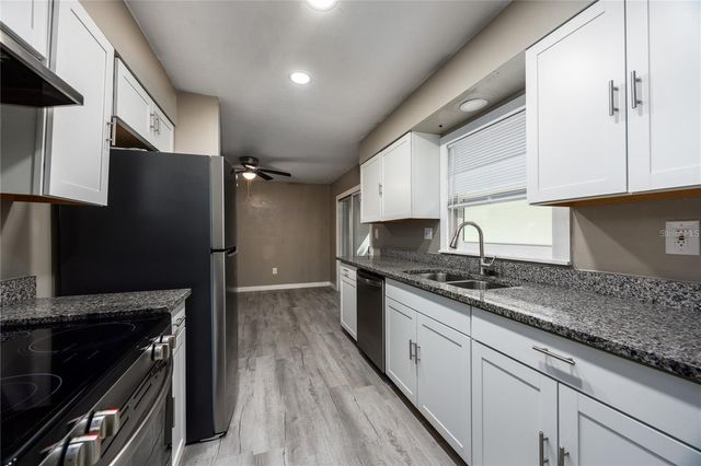 14637 NE 145TH AVENUE, Waldo, FL 32694