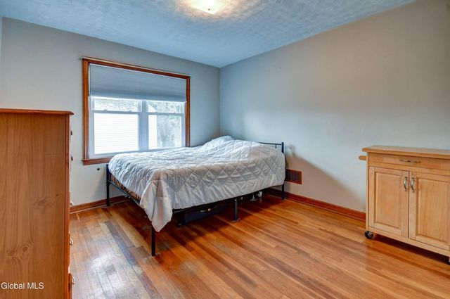 1017 Theodore Road, Rotterdam, NY 12303