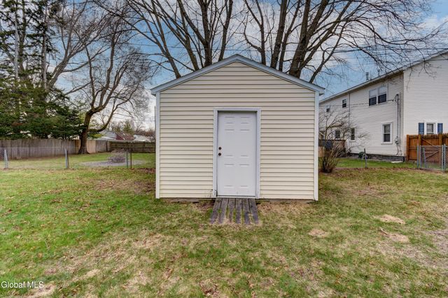 1017 Theodore Road, Rotterdam, NY 12303