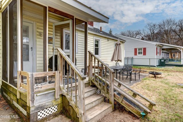 1017 Theodore Road, Rotterdam, NY 12303