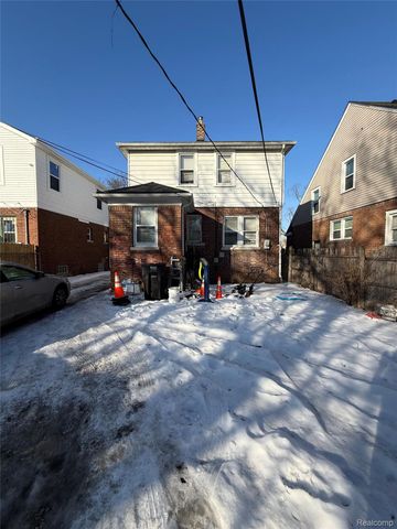 15824 Snowden Street, Detroit, MI 48227