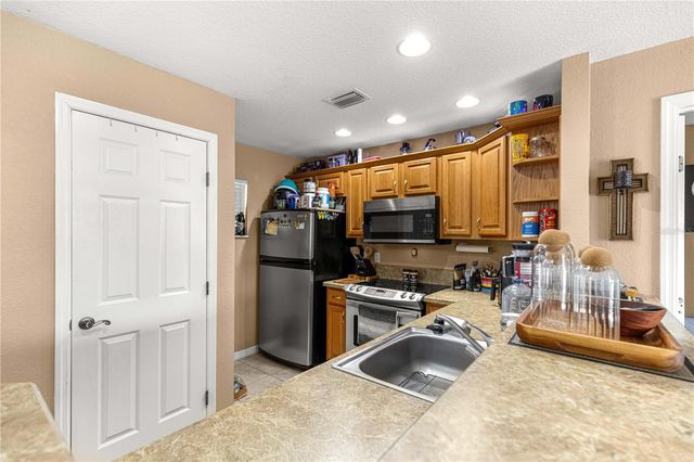 2837 NE 3RD STREET 203, Ocala, FL 34470