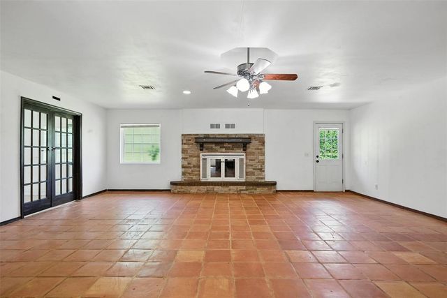 2140 Kimberlee Court, Norman, OK 73026