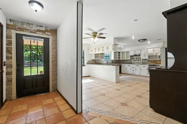 2140 Kimberlee Court, Norman, OK 73026