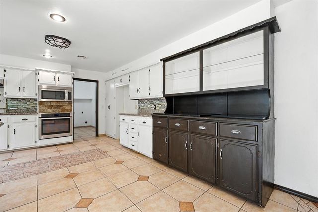 2140 Kimberlee Court, Norman, OK 73026