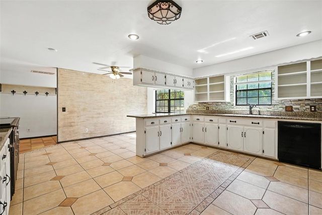 2140 Kimberlee Court, Norman, OK 73026