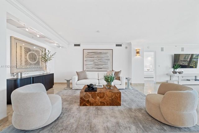 3400 SW 27th Ave 1805, Miami, FL 33133