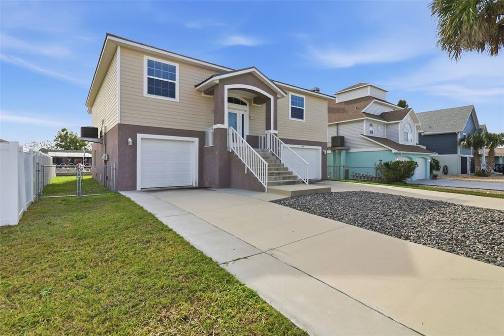 Image 34 of property listing at 7332 ISLANDER LANE, Hudson, FL 34667