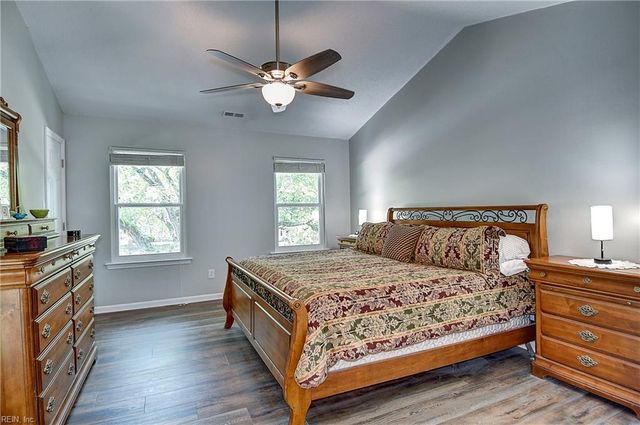 608 Woodcott DR, Chesapeake, VA 23322