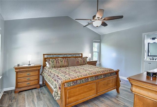 608 Woodcott DR, Chesapeake, VA 23322