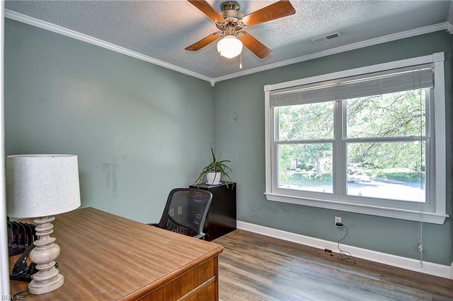 608 Woodcott DR, Chesapeake, VA 23322