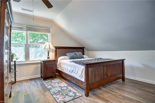 608 Woodcott DR, Chesapeake, VA 23322