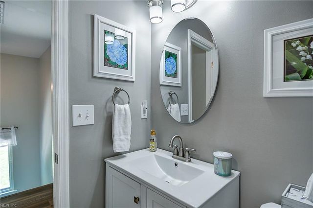 608 Woodcott DR, Chesapeake, VA 23322