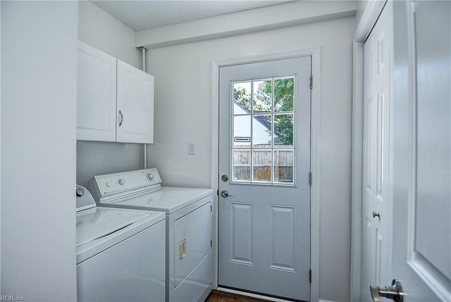 608 Woodcott DR, Chesapeake, VA 23322