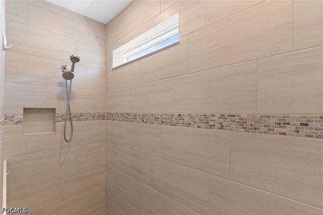 4057 E Hampton CIR, Alva, FL 33920