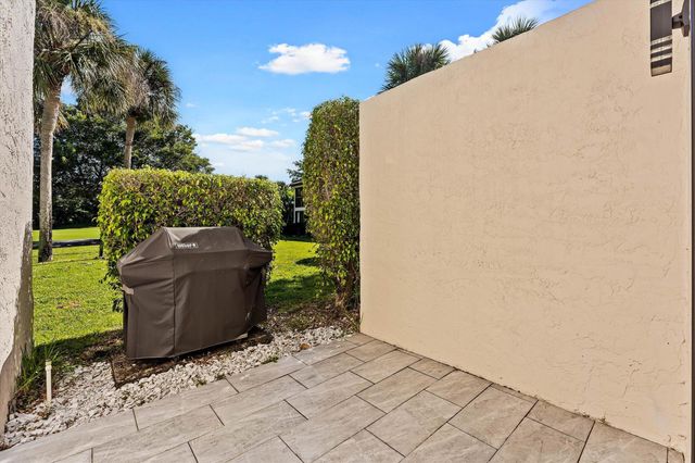 7932 Eastlake Drive 18 G, Boca Raton, FL 33433