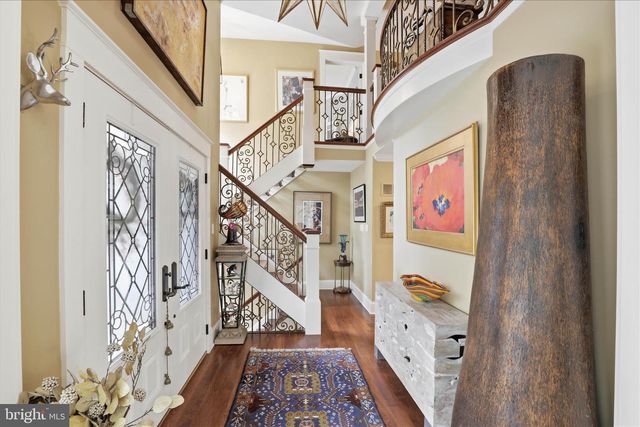 137 E WOODS DR, Lititz, PA 17543