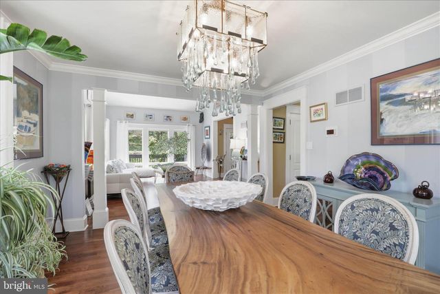 137 E WOODS DR, Lititz, PA 17543