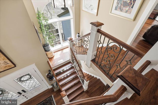 137 E WOODS DR, Lititz, PA 17543